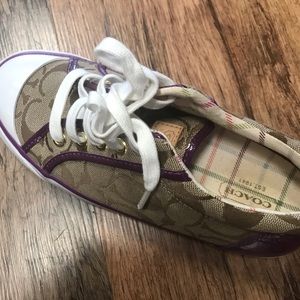 Like new coach sneaker